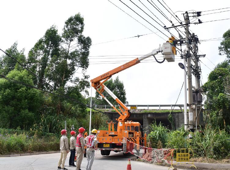 國網霞浦供電公司嚴格執(zhí)規(guī)“鎖”現(xiàn)場 筑牢安全生產關