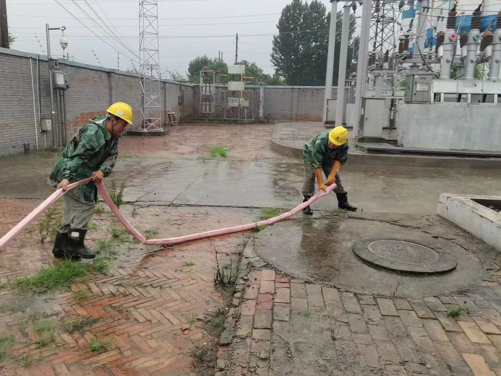 京津冀地區(qū)迎來(lái)極端強(qiáng)降雨，國(guó)網(wǎng)冀北電力近7000人迎戰(zhàn)