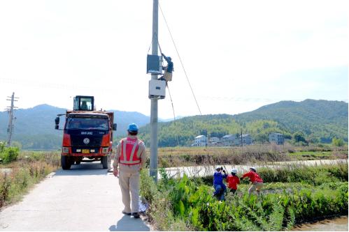 國網(wǎng)武夷山市供電公司農(nóng)網(wǎng)改造升級(jí)助力居民清涼度夏