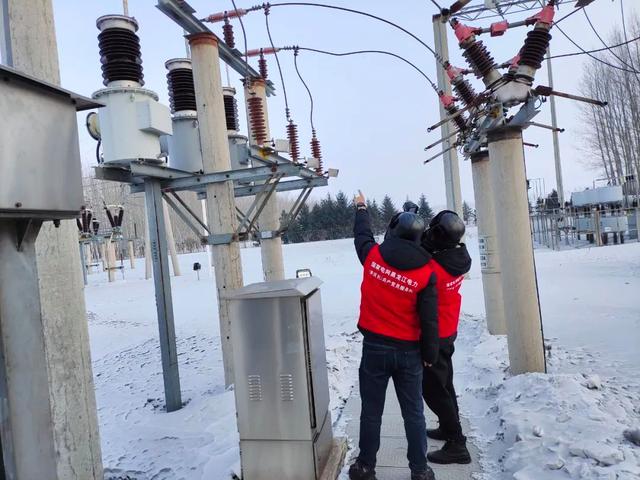 國網哈爾濱供電公司全力應對雨雪冰凍天氣 確保電網安全運行