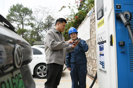 廣西電網多舉措服務新春綠色出行